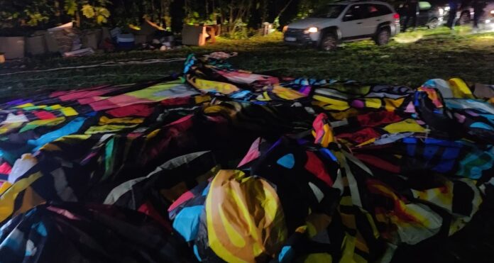 GCM apreende balões e estrutura para soltura em área rural de Jacareí