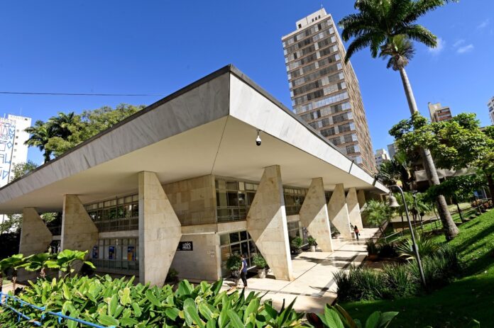 Polícia investiga servidores que compraram atestados falsos em Campinas