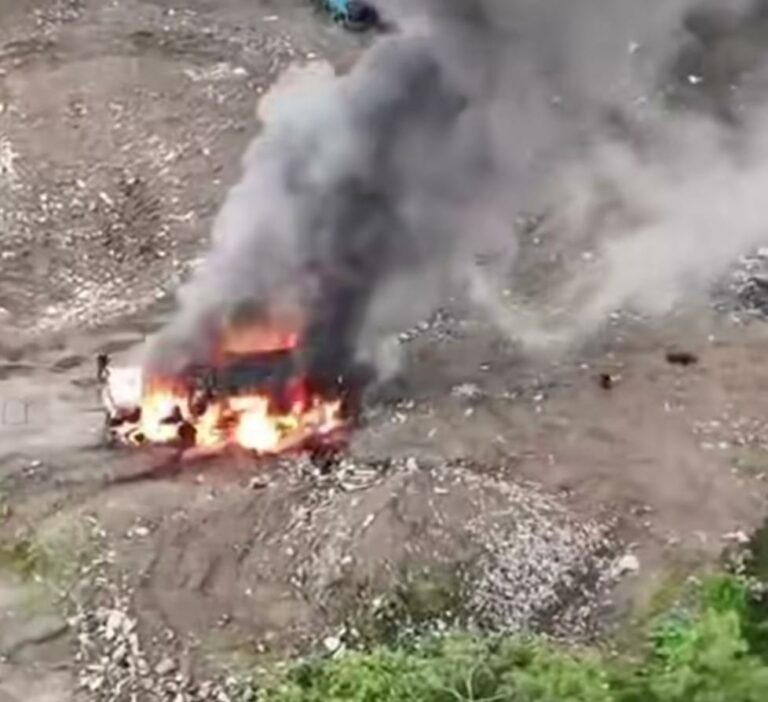 Incêndio de grandes proporções atinge caminhão em terminal no Guarujá; VÍDEO
