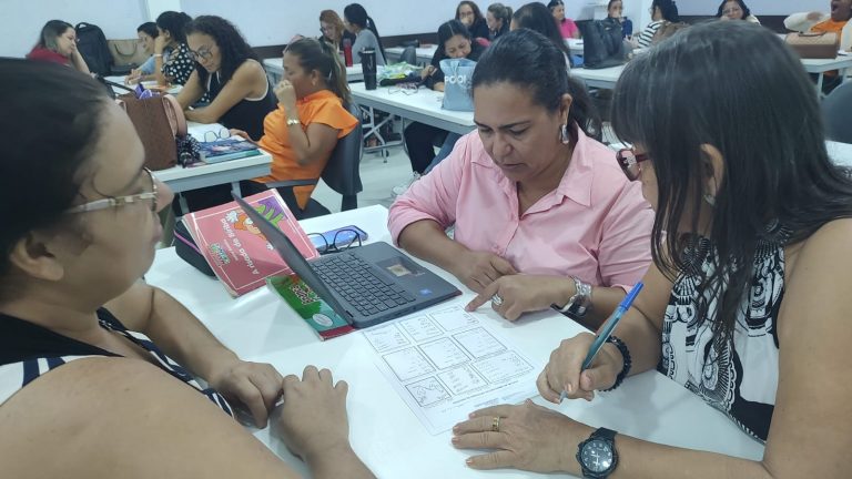 Formação reúne 500 profissionais para fortalecer ensino de leitura e escrita na educação infantil em João Pessoa
