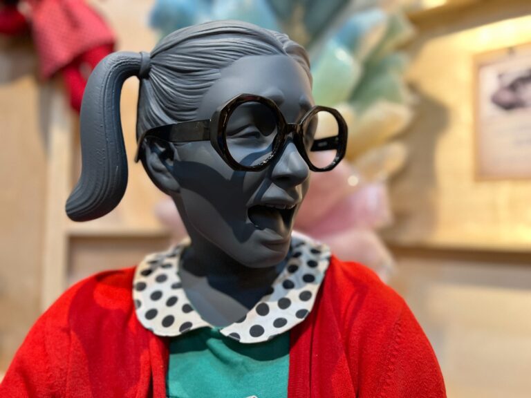 ‘Chaves: A Exposição’ recebe a dubladora da personagem Chiquinha nesta sexta-feira (1º)