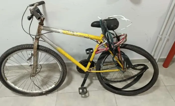 Ciclista morre após ser atingido por caminhão na Dutra, em Lorena