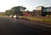 Acidente envolvendo três veículos mata motociclista de 26 anos
