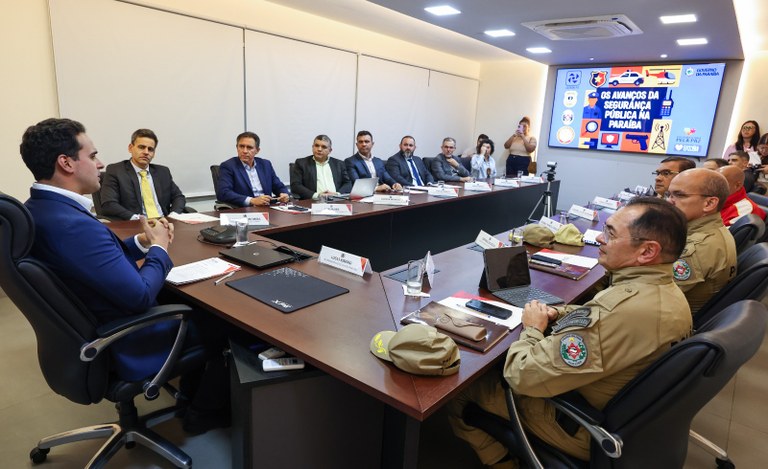 Lucas Ribeiro reúne forças de segurança e projeta novas ações de combate à criminalidade na Paraíba