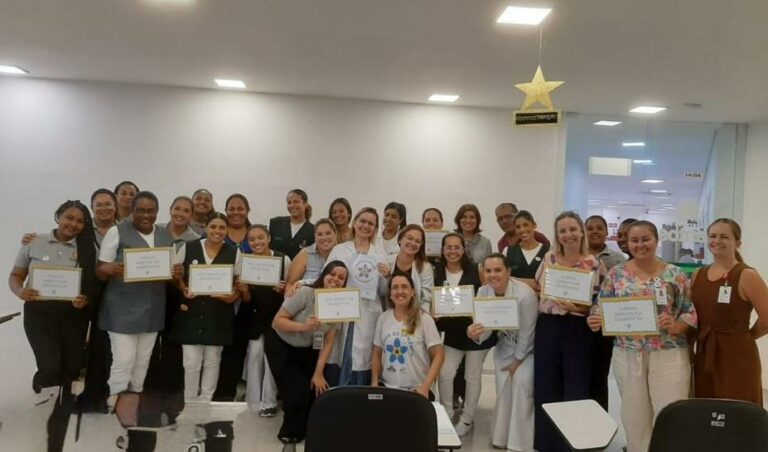 Ambulatório do litoral recebe selo por apoio às pessoas com demência