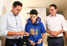 Governador da PB participa de pré-embarque de estudantes para intercâmbio