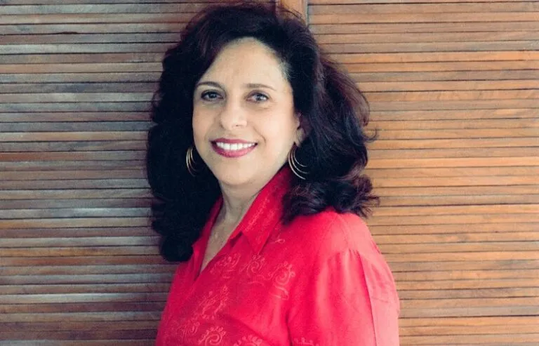 Gal Costa: single triplo anuncia o lançamento do álbum que registra  show da cantora em Salvador, em 2003