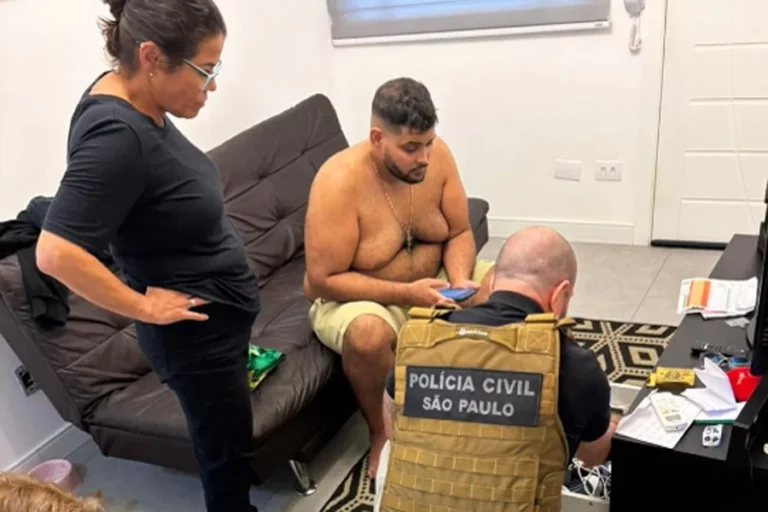 Homem é preso por agressão a ex-comapnheira após fim do relacionamento em São Vicente