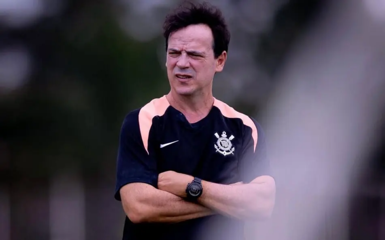 Corinthians vence na estréia da Libertadores com Fernando Diniz