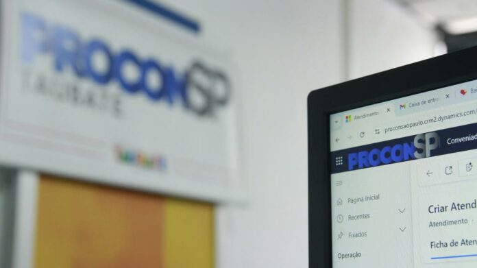 Procon de Taubaté orienta vítimas de golpe sobre devolução de dinheiro via PIX