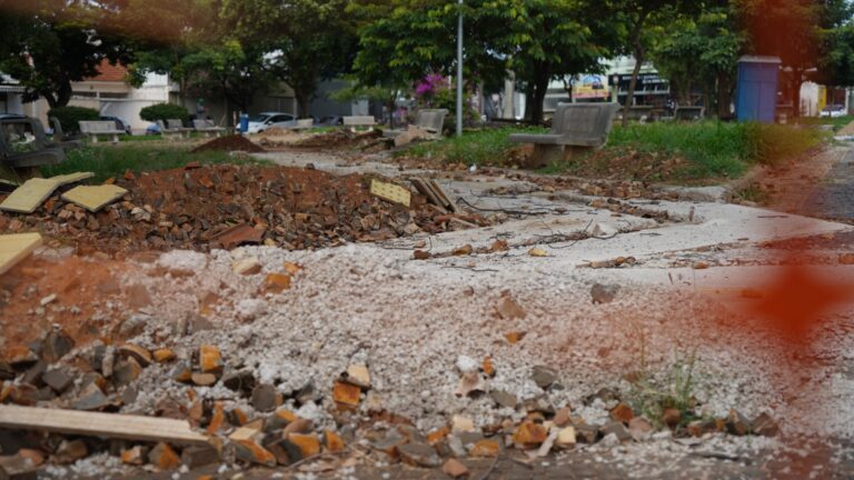 Prefeitura de Araçatuba notifica e vai punir empresas por atrasos em obras de praças