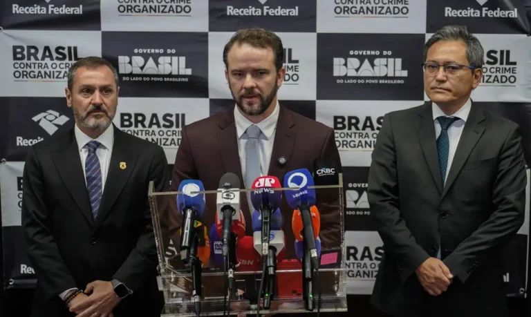 Brasil e Estados Unidos formalizam parceria contra tráfico de armas e entorpecentes