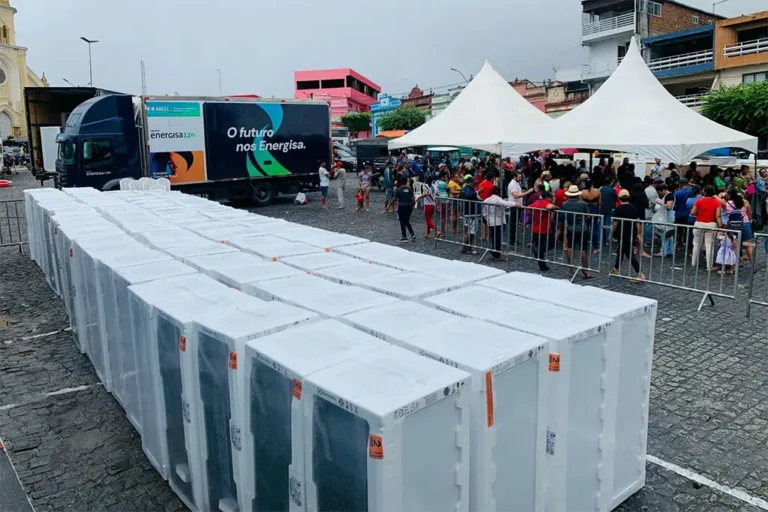Programa Nossa Energia entrega geladeiras novas a 100 famílias na Paraíba nesta quarta (29)