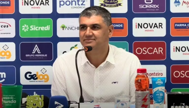 São José anuncia saída do executivo de futebol Sidiclei Menezes