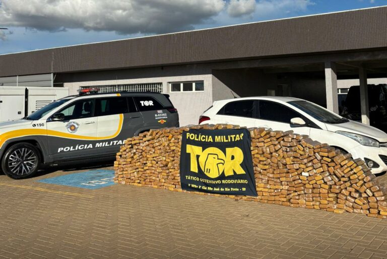 Polícia apreende mais de 670 kg de maconha após perseguição na SP-310