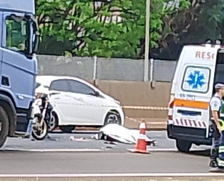 Motociclista morre em acidente envolvendo carreta em rodovia de Ribeirão Preto