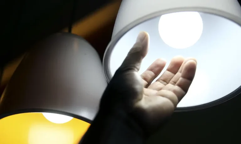 Aneel aprova recurso para reduzir conta de luz