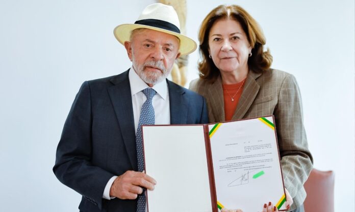 Presidente Lula e ministra Miriam Belchior defenderam importância do repasse dos recursos extraordinários | Foto: Ricardo Stuckert/PR