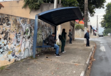 Homem é assaltado em ponto de ônibus a caminho do trabalho em Campinas