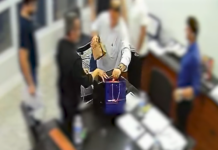 Vereador Vini Oliveira é flagrado saindo de empresa de transporte com malote em Campinas