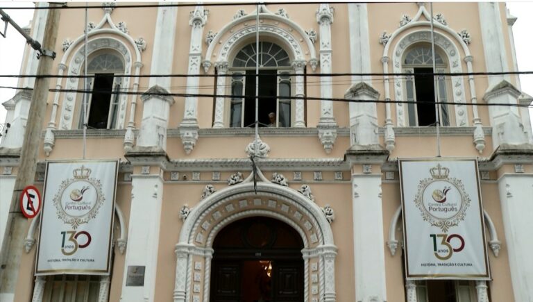 Centro Cultural Português reinaugura salão histórico