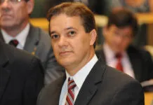 Ex-prefeito Carlinhos Almeida foi condenado pelo TJ por caso “bolsa esposa”