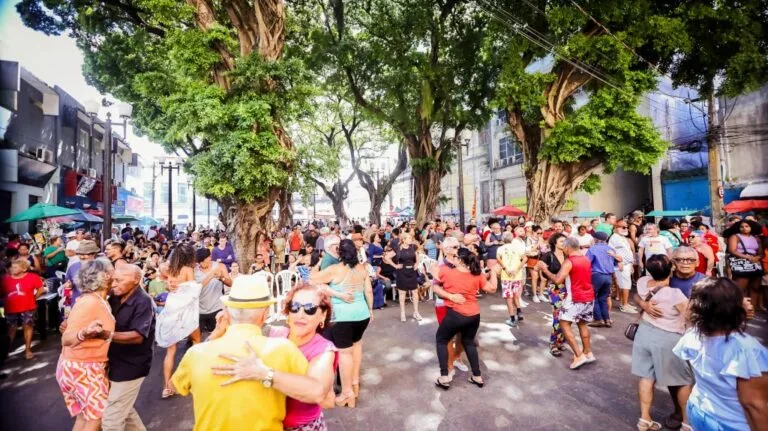 Sabadinho Bom entra no clima de São João com show de Eloisa Olinto