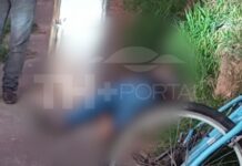 Populares encontram corpo de jovem caído na calçada com marcas na cabeça