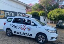Mãe é presa por maus-tratos após filha de 7 anos denunciar caso à Polícia