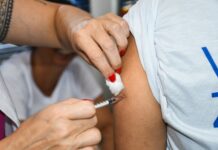Vacina da gripe será aplicada a novos grupos a partir de segunda-feira (11) em São Vicente