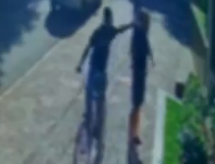 Trio é preso após tentativa de roubo de correntinha na Ponta da Praia, em Santos; VÍDEO