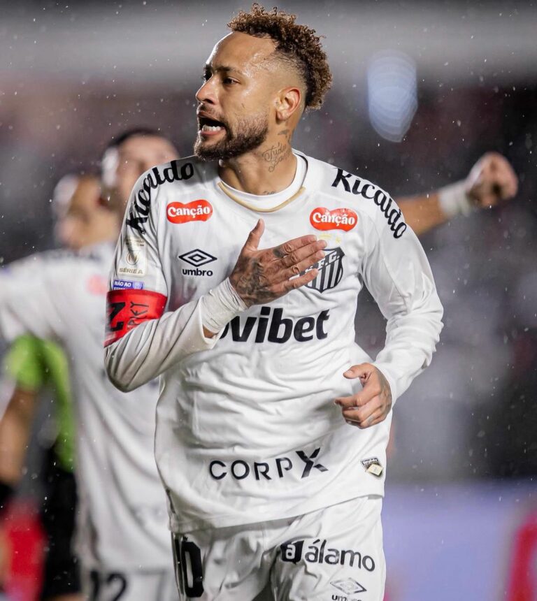 Com gol de Neymar, Santos supera RB Bragantino pelo Brasileirão