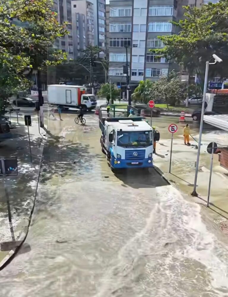 Santos segue em estado de alerta para ressaca marítima