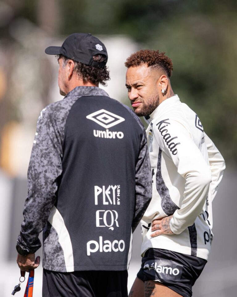 Santos atrasa pagamento de salários e direitos de imagem do elenco