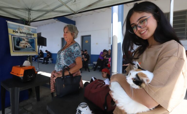 Moradores de Jacareí podem retirar senhas para castração de cães e gatos