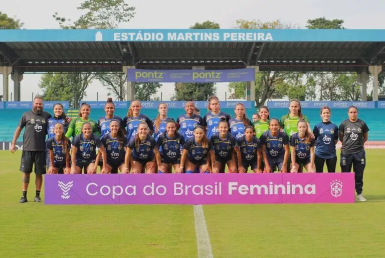 Equipe feminina de futebol do São José garante vaga na próxima fase da Copa do Brasil