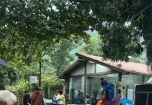 Casal cai no mar em Ilhabela e sofre vários ferimentos