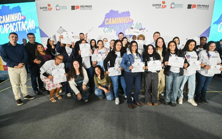 Sete Barras recebe formatura regional do programa Caminho da Capacitação