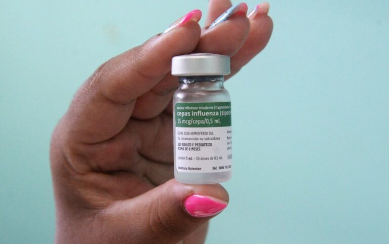 Saúde amplia vacinação contra a gripe para população acima de 6 meses de idade