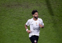 Corinthians vence Barra-SC e avança na Copa do Brasil