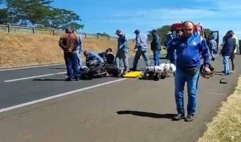 Mototaxista morre após colisão com caminhão na SP-320