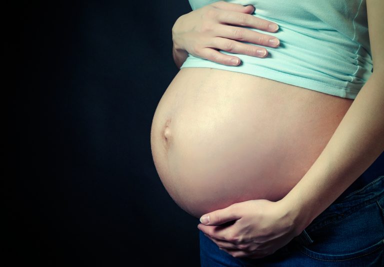 Homem é preso suspeito de agredir mulher grávida com chutes na barriga, em João Pessoa