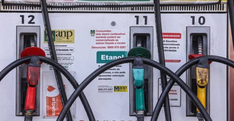 Distribuidoras vedem gasolina e diesel mais caros para postos
