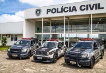 Mulher é presa com drogas e armas após denúncia de moto clonada em João Pessoa