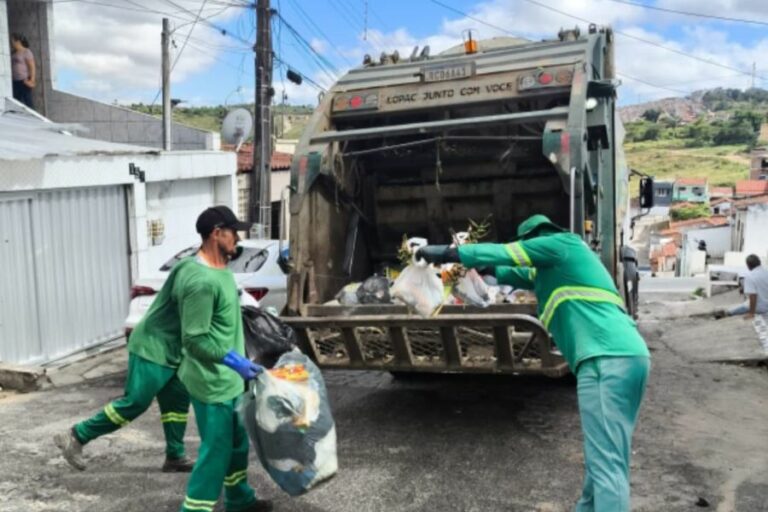 Coleta de lixo tem atraso em Campina Grande e começa a ser normalizada nesta terça (5)