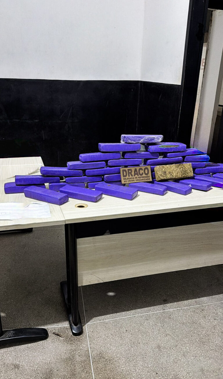 Casal é preso em Cajazeiras com cerca de 37 kg de maconha