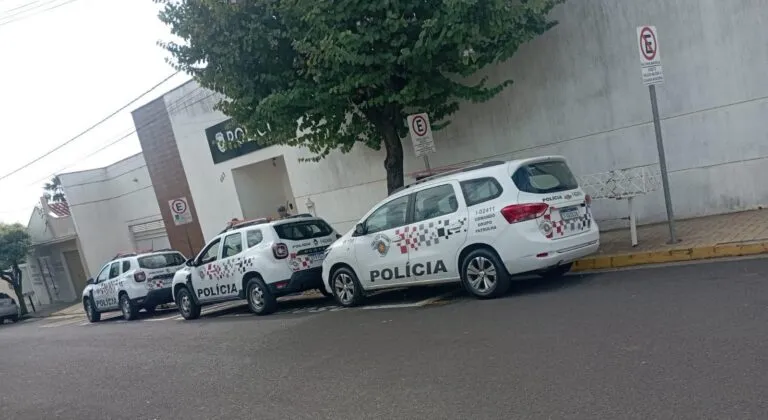 Fuga da polícia é transmitida ao vivo pelas redes sociais em Birigui; motorista é preso bêbado