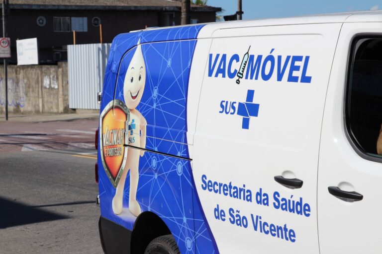 Vacimóvel inicia vacinação contra gripe em São Vicente