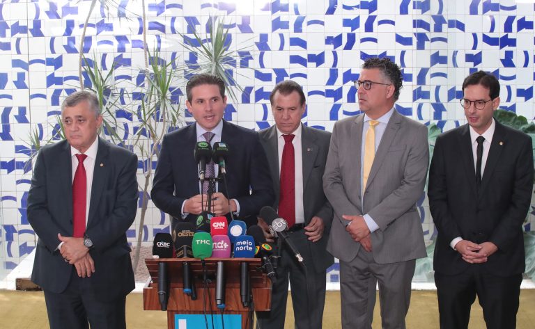 Presidente da Câmara anuncia transição para o fim da escala 6×1