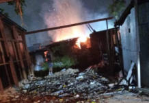 Incêndio atinge cinco casas de madeira no Sambaiatuba, em São Vicente